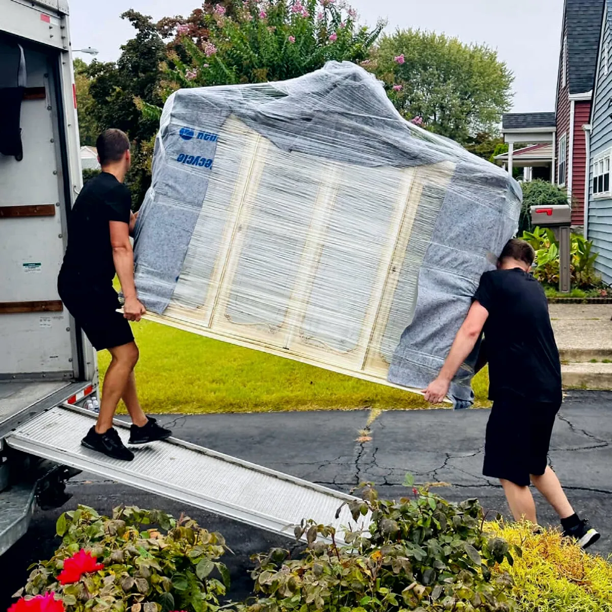 CarePhilly crew loading a residential move